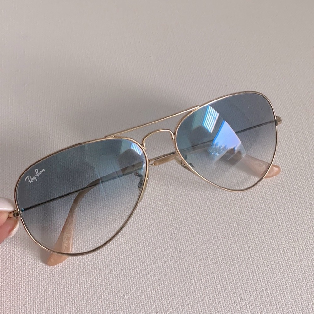 Ray-Ban Aviator Light Blue Gradient Sunglasses